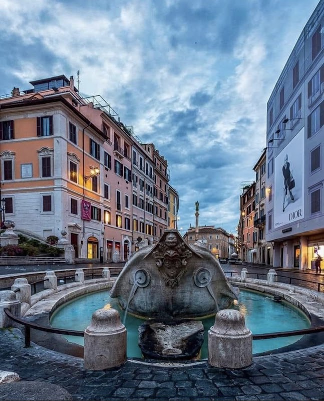 Place d'Espagne et Trinité-des-Monts – Piazza di Spagna, 00187 Roma RM, Italie (photo 3)