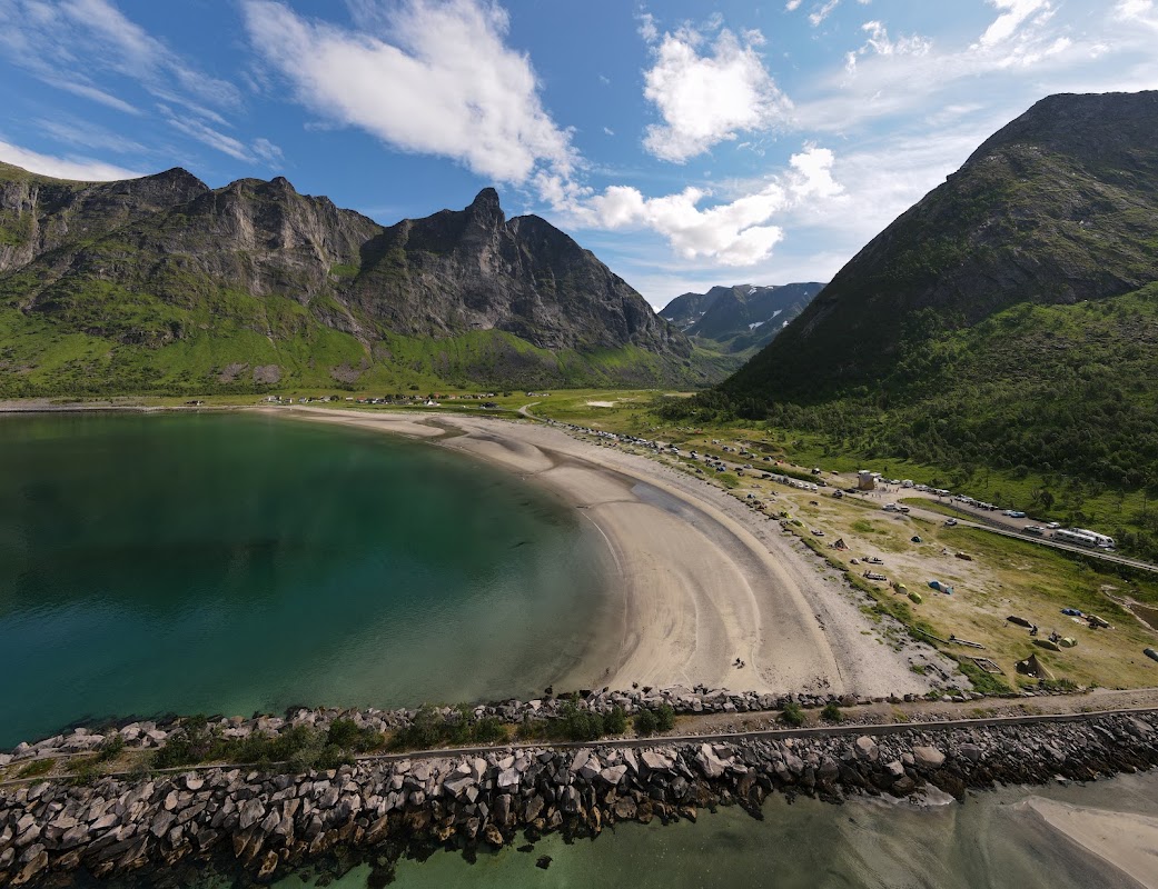 Plage d'Ersfjordstranda – Ersfjordstranda, Ersfjordveien, Senja, Norvège (photo 1)