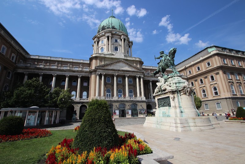 Quartier du château de Buda – Budapest, Szent György tér, 1014 Hongrie (photo 2)
