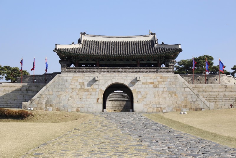 Rempart de Hwaseong et Seojangdae – Namchang-dong, Paldal-gu, Suwon, Corée du Sud (photo 2)