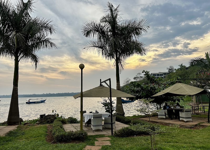 Rive du lac Victoria à Jinja – Jinja Sailing Club, Plot 1-5 Pier Road, Nile Crescent, Jinja, Uganda (photo 3)
