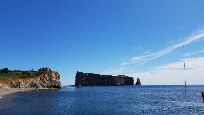 Rocher Percé depuis la grève – Rocher Percé, Percé, QC G0C 2L0, Canada (photo 2)