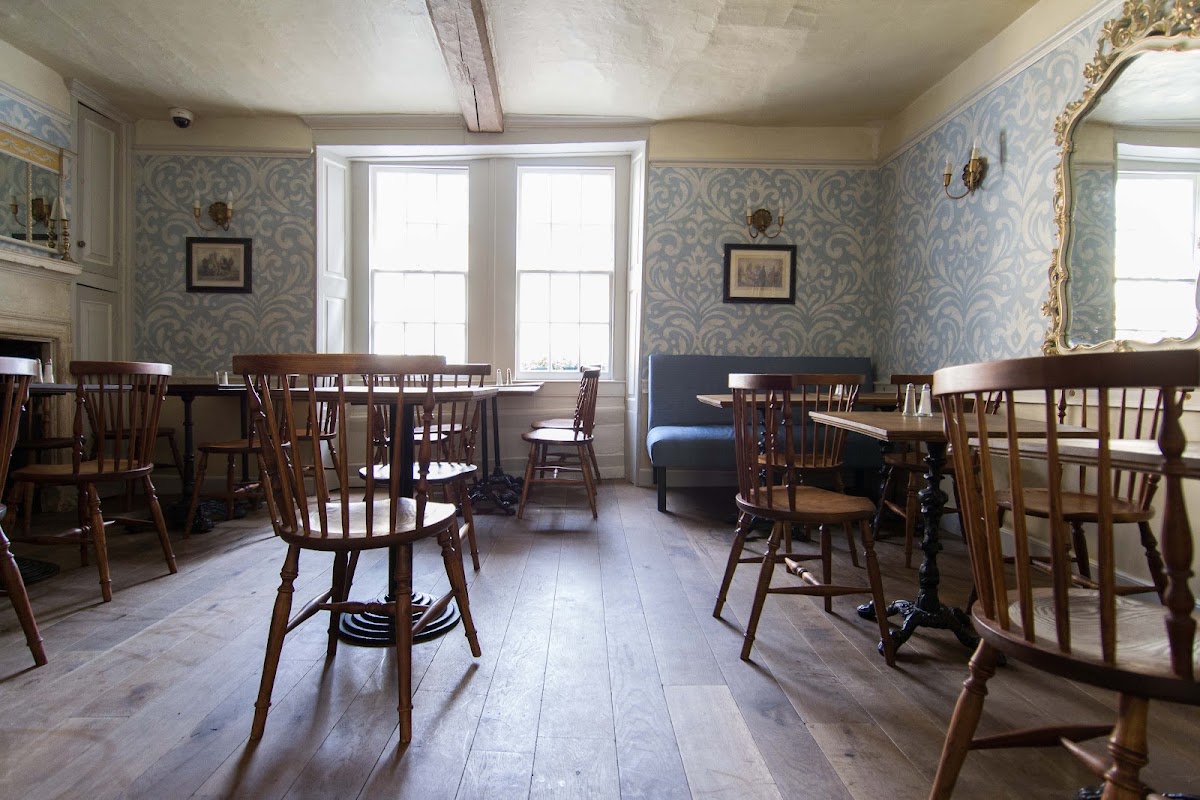 Sally Lunn’s Historic Eating House & Museum – 4 N Parade Passage, Bath BA1 1NX, Royaume-Uni (photo 1)