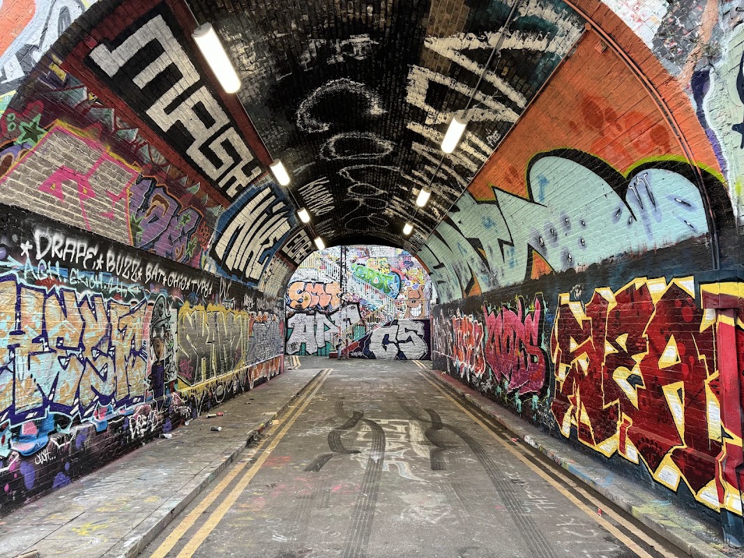 Street art de Shoreditch et Brick Lane – Hanbury Street, Spitalfields, London E1 6QR, Royaume-Uni (photo 1)