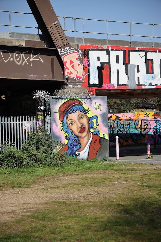 Street art de Shoreditch et Brick Lane – Hanbury Street, Spitalfields, London E1 6QR, Royaume-Uni (photo 2)