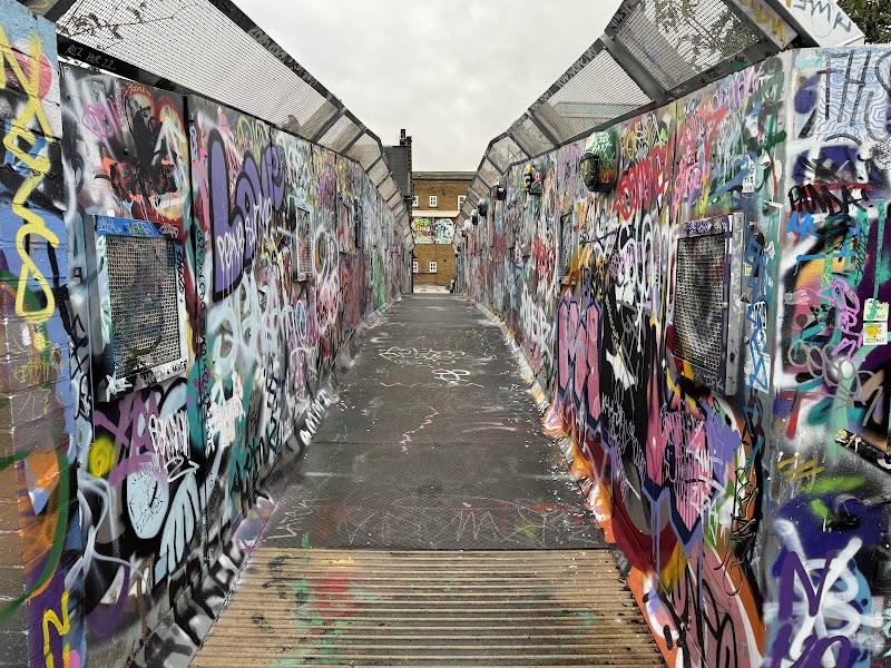 Street art de Shoreditch et Brick Lane – Hanbury Street, Spitalfields, London E1 6QR, Royaume-Uni (photo 3)