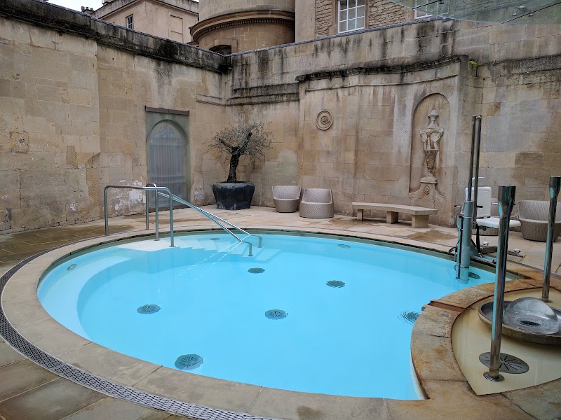 Thermae Bath Spa – The Hetling Pump Room, Hot Bath St, Bath BA1 1SJ, Royaume-Uni (photo 2)