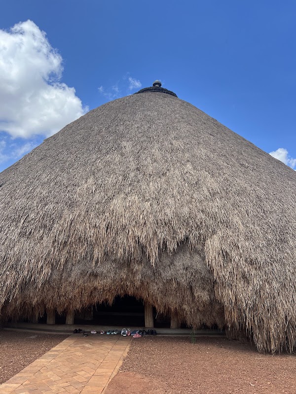 Tombes royales de Karambi (royaume du Toro) – Karambi Royal Tombs, Fort Portal, Ouganda (photo 2)