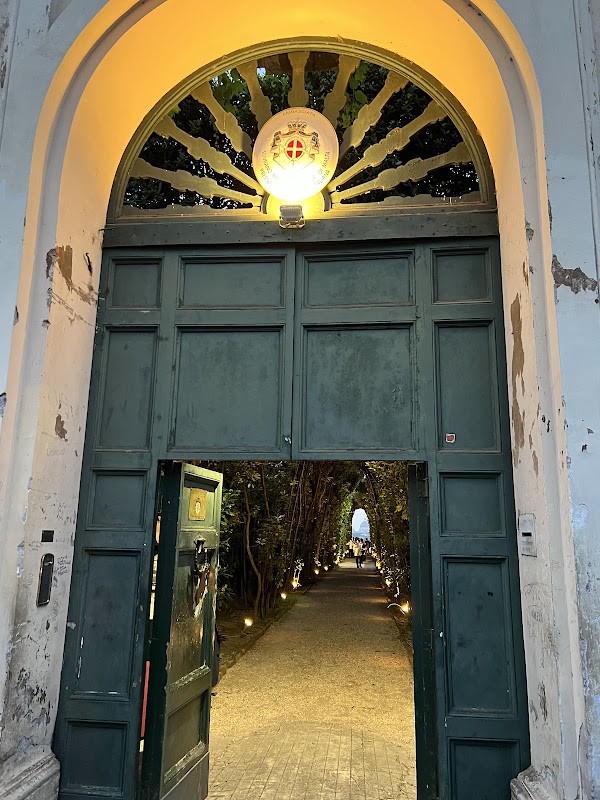 Trou de la serrure de l'Aventin – Piazza dei Cavalieri di Malta, 00153 Roma RM, Italie (photo 2)