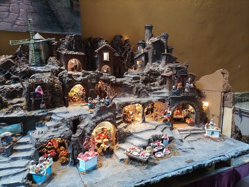 Via San Gregorio Armeno, ateliers de crèches – Via San Gregorio Armeno, 80138 Napoli NA, Italie (photo 3)