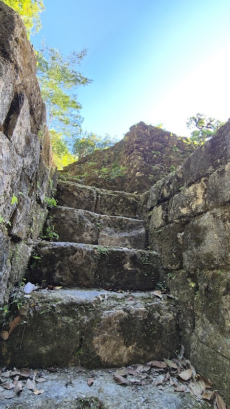 Yaxhá, la cité maya de la lagune – Flores, Petén (photo 2)