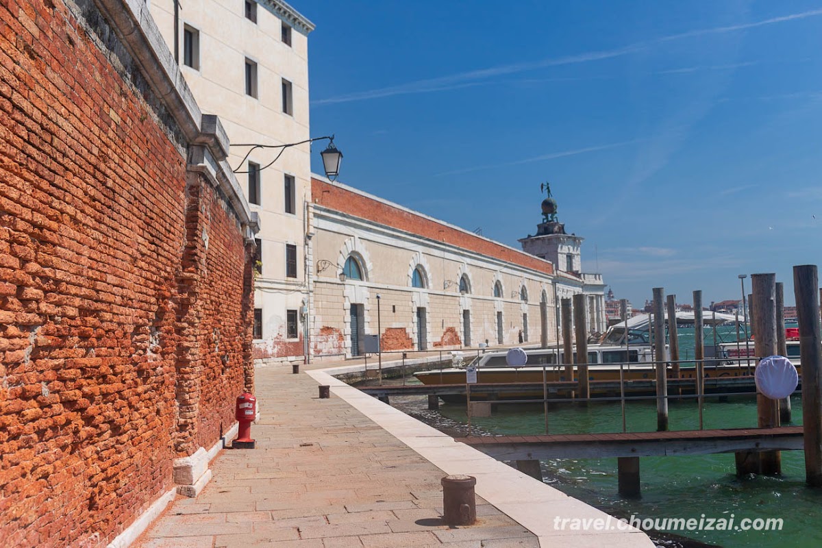 Zattere, promenade de Dorsoduro – Fondamenta delle Zattere, Dorsoduro, Venise (photo 1)