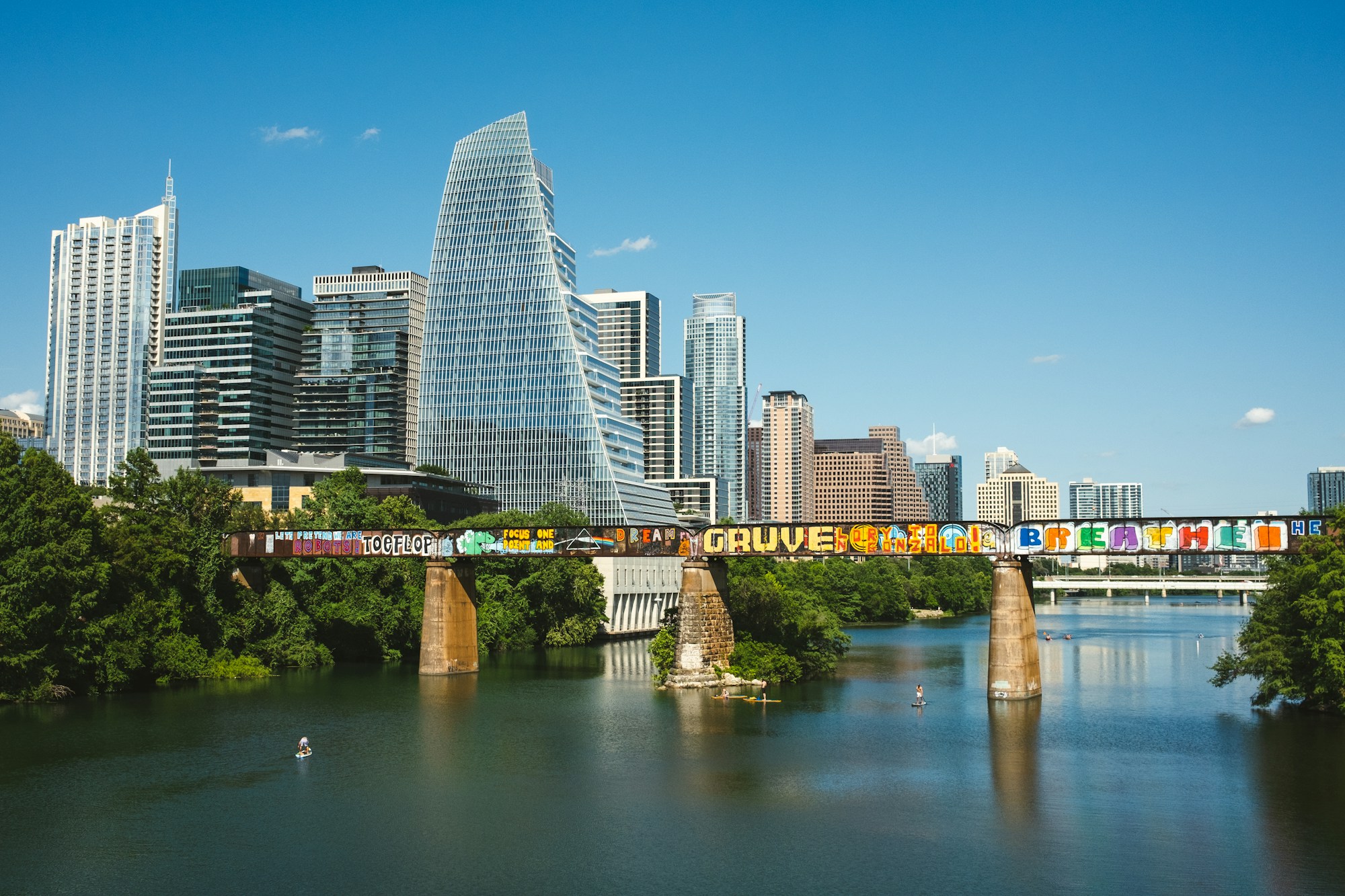 Skyline von Austin und Brücke über den Colorado River