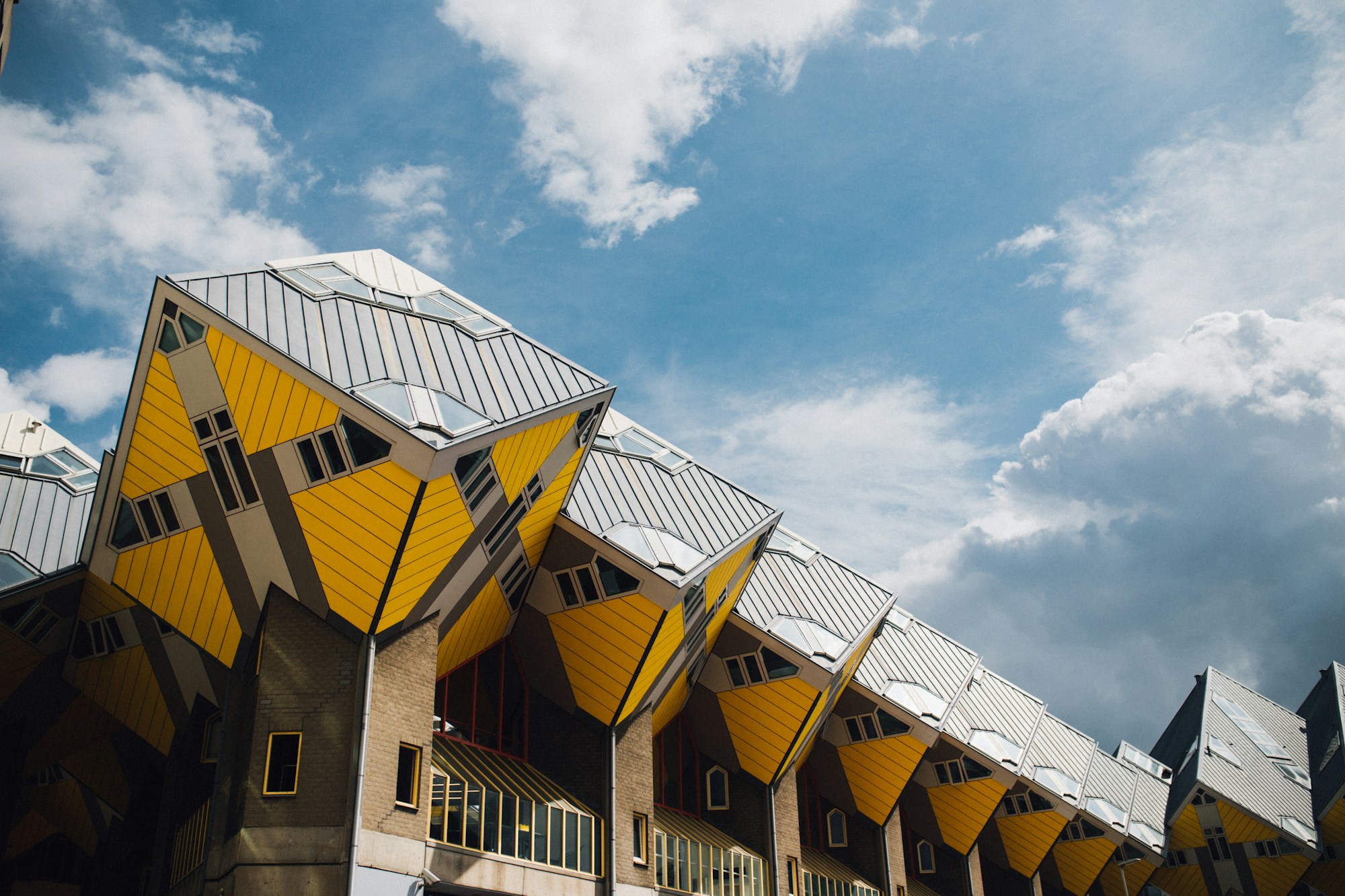 Cube Houses von Piet Blom, schräge Würfelhäuser als Wahrzeichen Rotterdams