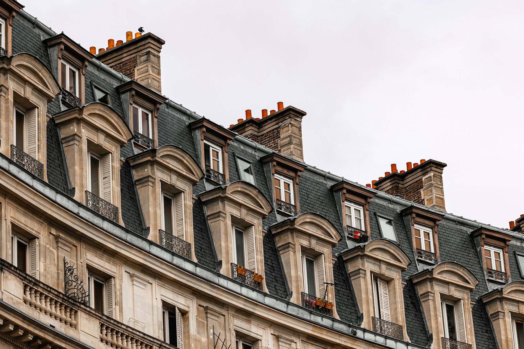 Typical Haussmannian building facade in Paris's 16th arrondissement