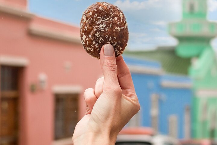 Bunte Gasse in Bo-Kaap, Ausgangspunkt der kulinarischen Tour in Kapstadt