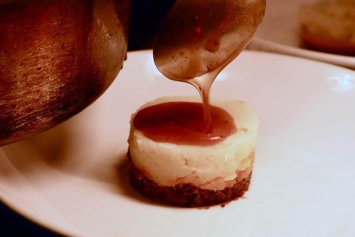 Assiette de spécialités écossaises lors d'un food tour à Édimbourg