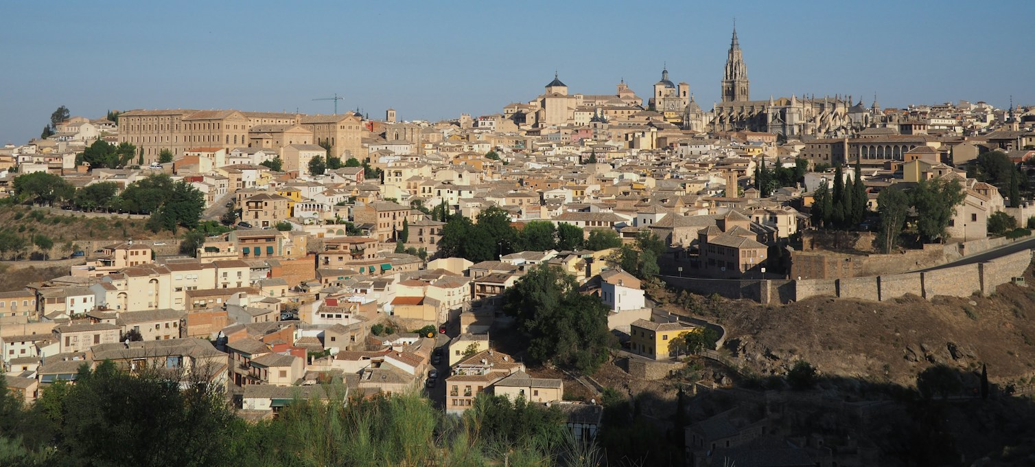 Cathédrale de Tolède et toits de la vieille ville