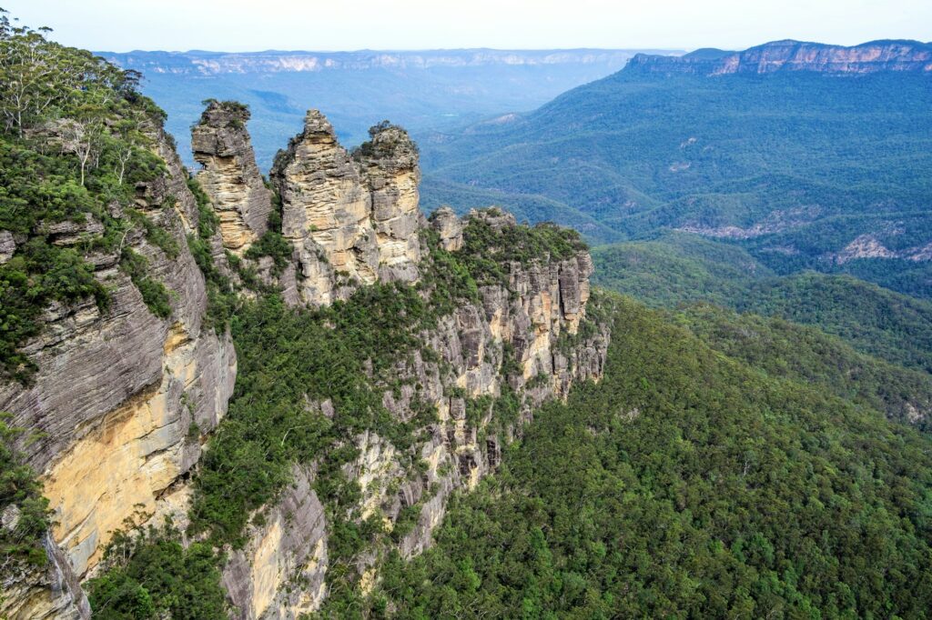 Les Three Sisters et la vallée des Blue Mountains