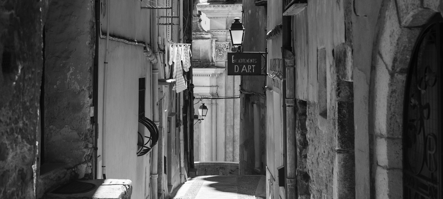 Alley in a medieval village on the Côte d'Azur