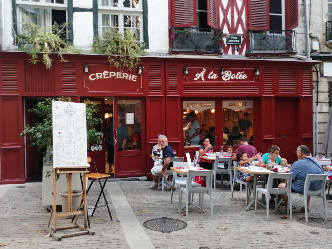 À la Bolée – 10-11 Place Louis Pasteur, 64100 Bayonne, France (photo 1)