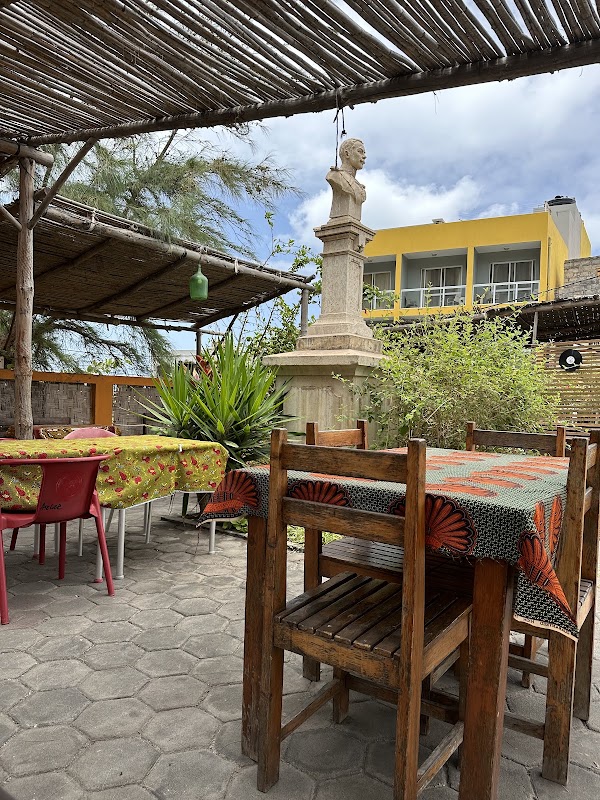 Atelier Bar Restaurante made in Sampadiu – 4XXP+HGC, Paul, Cabo Verde (photo 1)