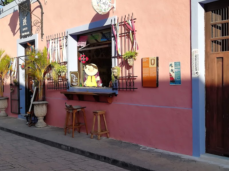 Calzada de los Frailes et couvent San Bernardino de Siena – Calzada de los Frailes, Valladolid, Yucatán, Mexique (photo 2)