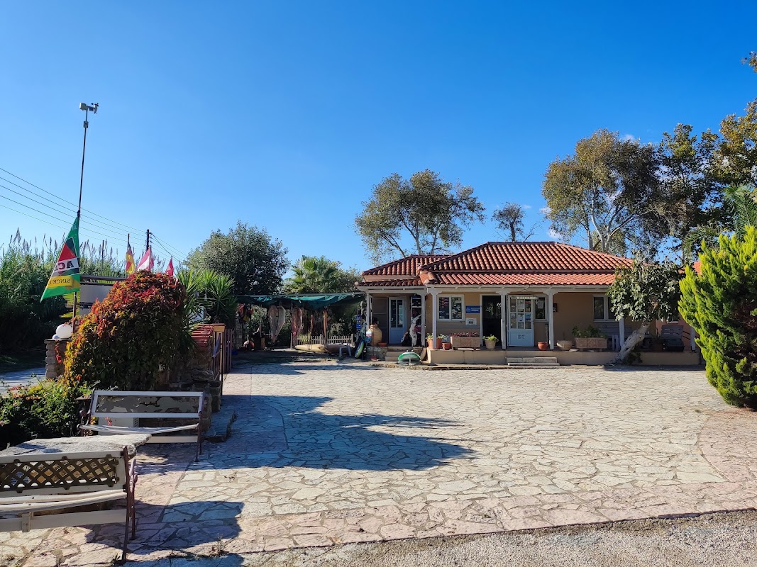 Camping Thines – 24006 Finikounda, Grèce (photo 1)