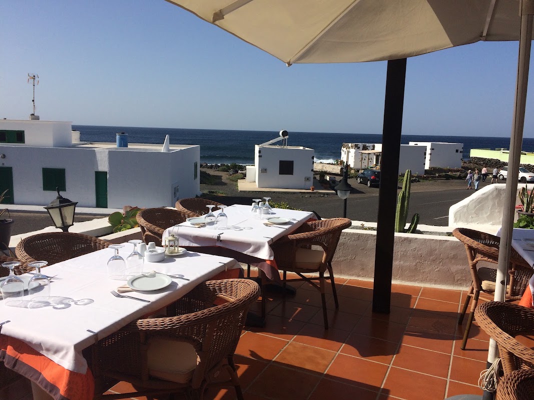 Casa Rafa Restaurante de Mar – Avenida Marítima 10, El Golfo, Yaiza (photo 1)