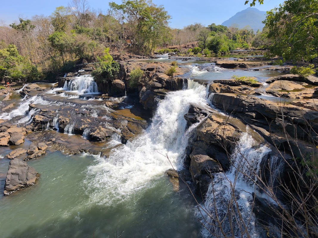 Cascade de Tad Hang – Tad Lo, plateau des Bolaven, Laos (photo 1)