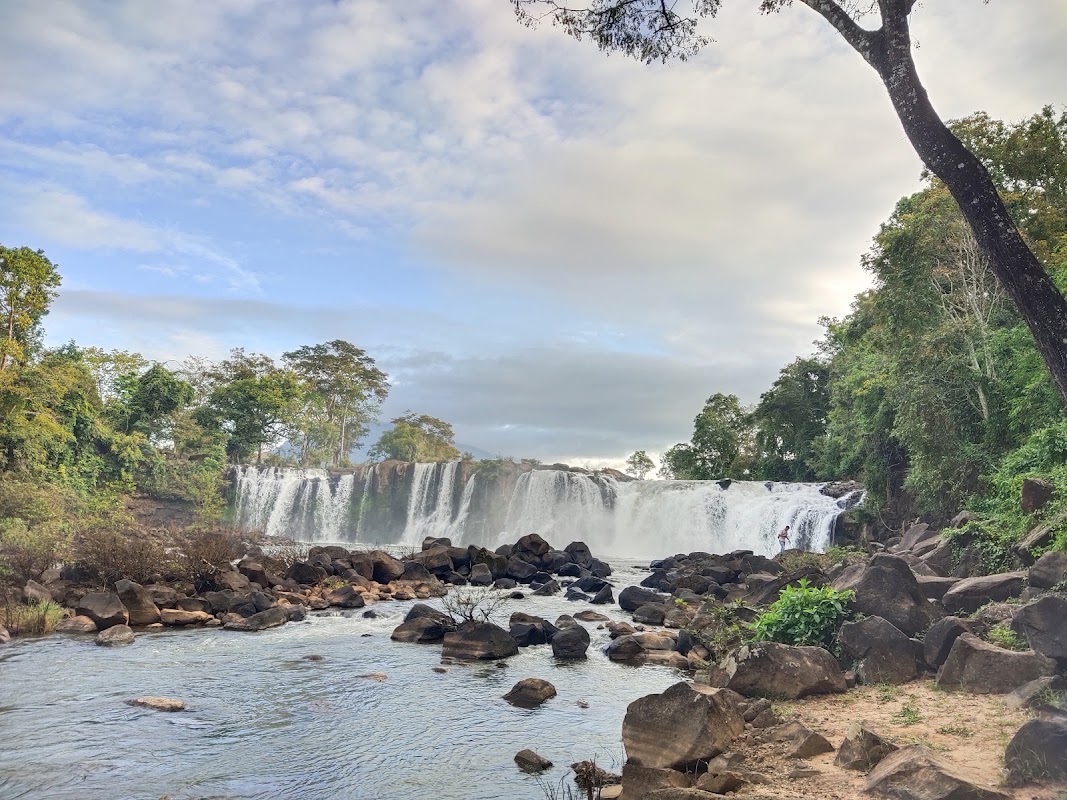 Cascade de Tad Lo – Tad Lo, plateau des Bolaven, Laos (photo 1)