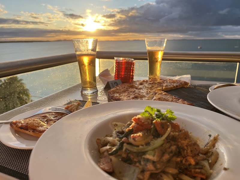 Club 57 & Bistro – Wailoaloa Road, Wailoaloa Beach, Nadi, Fidji (photo 2)