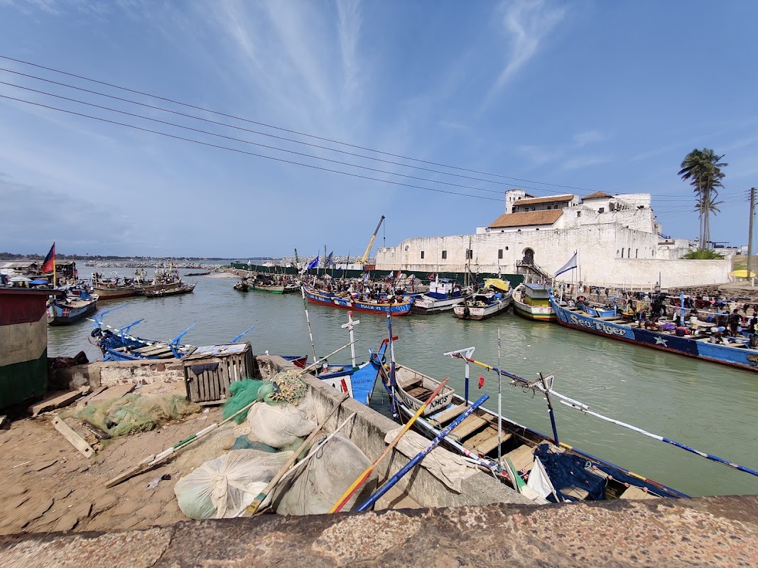 Coconut Grove Bridge House – Elmina, Ghana (photo 1)