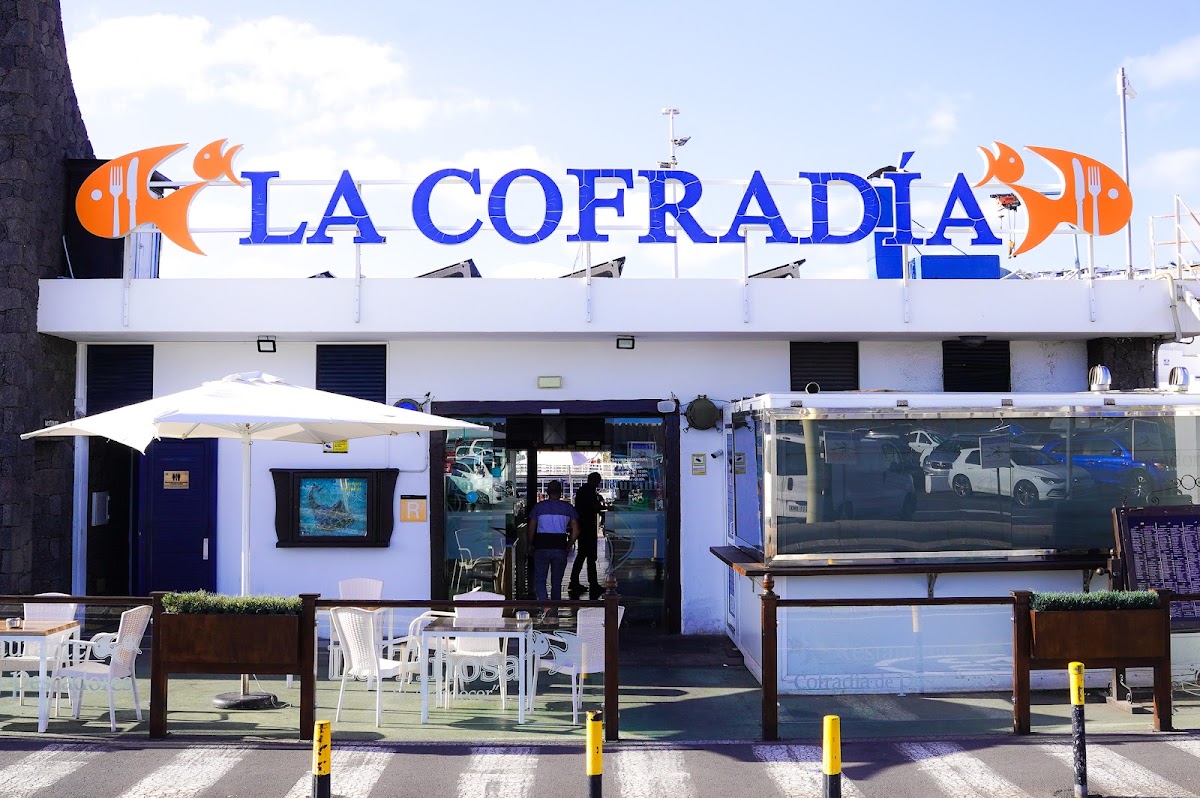 Cofradía de Pescadores La Tiñosa – Avenida el Varadero, Puerto del Carmen (photo 1)