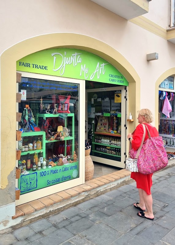 Djunta Mô Art, boutique d'artisanat – Santa Maria, Cabo Verde (photo 1)
