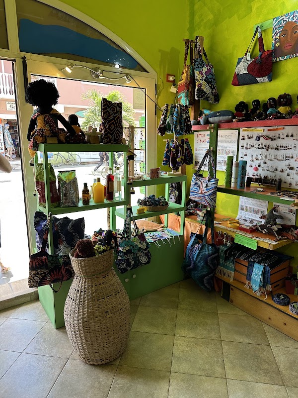 Djunta Mô Art, boutique d'artisanat – Santa Maria, Cabo Verde (photo 3)