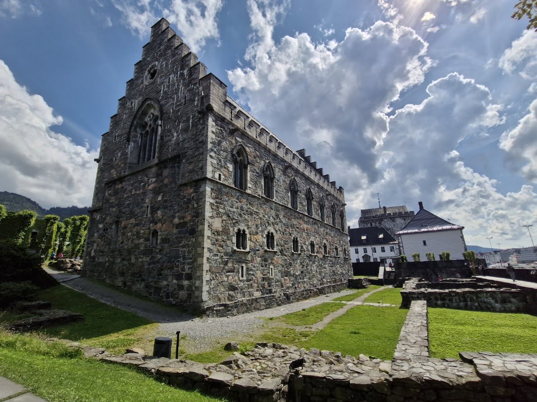 Forteresse de Bergenhus (esplanade) – Bergenhus Festning, 5003 Bergen, Norvège (photo 1)