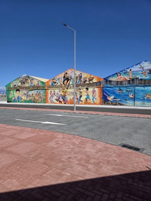 Fresque de Cesária Évora – V2P6+JCX, Ave Marginal, Mindelo, Cabo Verde (photo 2)