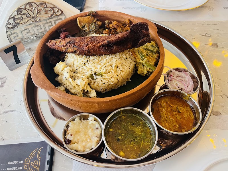 Golden Curry – Golden Curry, Kandy, Sri Lanka (photo 2)