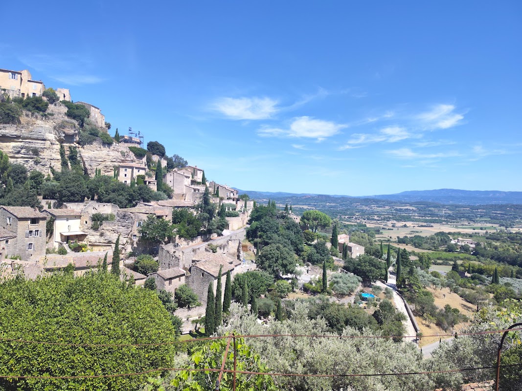 Gordes : le belvédère et les ruelles – Belvédère de Gordes, 13 Route de Cavaillon, 84220 Gordes (photo 1)