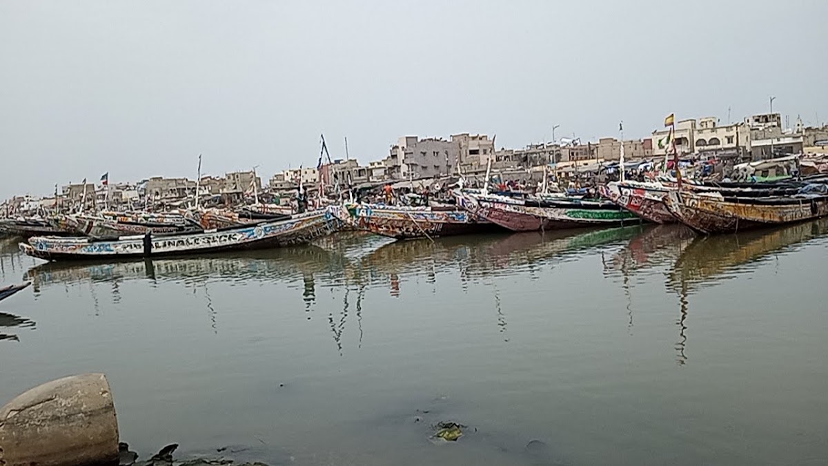 Guet Ndar, quartier des pêcheurs – 2FFV+J7G, Saint-Louis, Sénégal (photo 1)