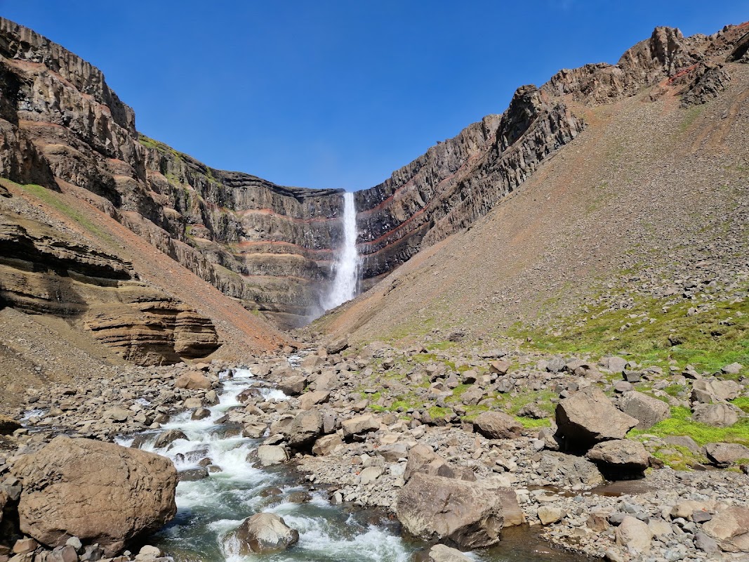 Hengifoss et Litlanesfoss – Fljotsdalsvegur, 701 Egilsstaðir, Islande (photo 1)