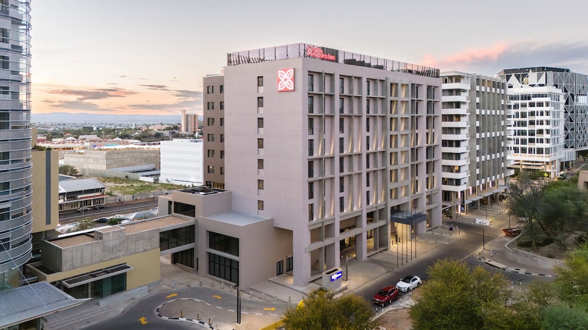 Hilton Garden Inn Windhoek – Reverend Michael Scott Street, Windhoek (photo 1)