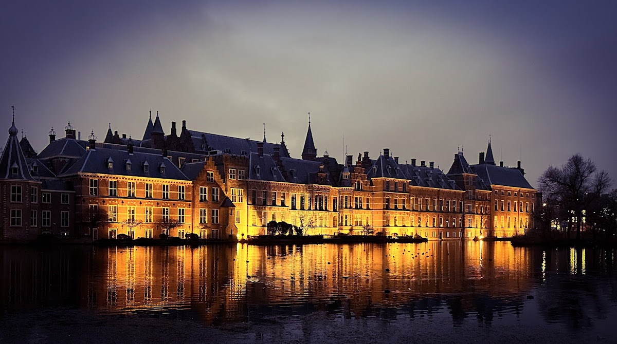 Hofvijver et Binnenhof – Hofvijver, La Haye, Pays-Bas (photo 1)