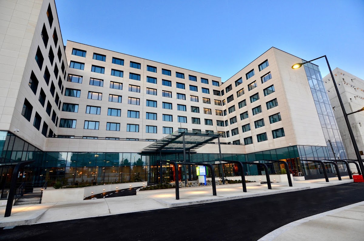 Holiday Inn Express Paris - CDG Airport by IHG – 5 Rue du Voyageur, 95700 Roissy-en-France, France (photo 1)