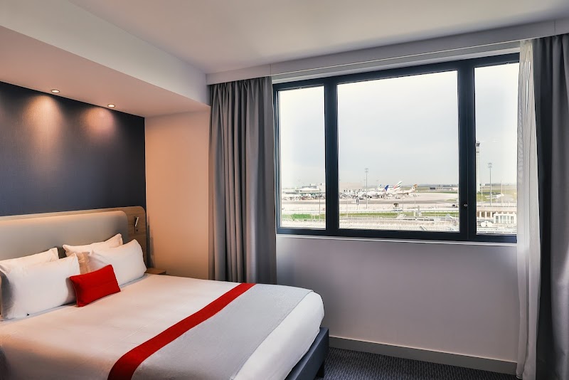 Holiday Inn Express Paris - CDG Airport by IHG – 5 Rue du Voyageur, 95700 Roissy-en-France, France (photo 2)