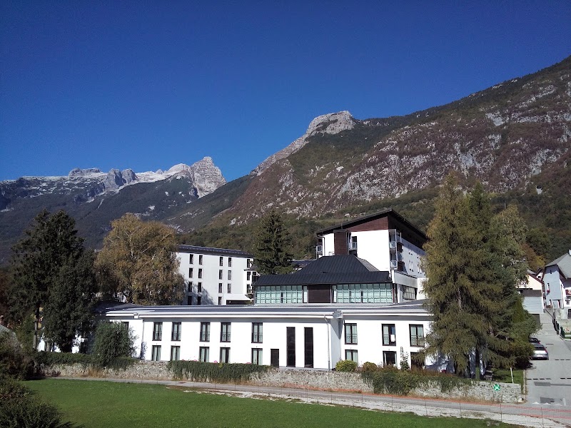 Hotel Alp – Trg Golobarskih Zrtev 48, Bovec (photo 3)