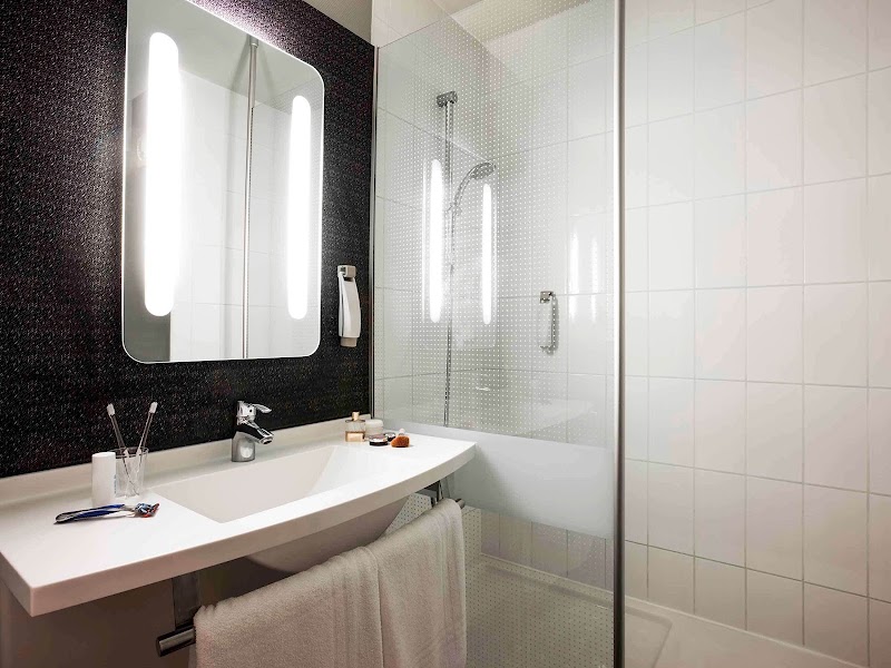 Hôtel ibis Annecy Centre Vieille Ville – 12 rue de la Gare, Annecy, France (photo 3)