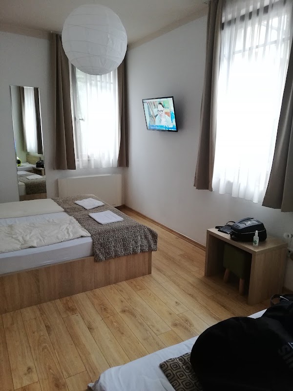 Hotel Logavina 8 Garage Parking – Logavina 8, Sarajevo, Bosnie-Herzégovine (photo 2)