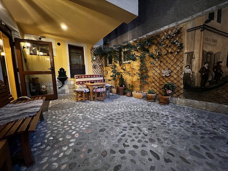 Hotel Logavina 8 Garage Parking – Logavina 8, Sarajevo, Bosnie-Herzégovine (photo 3)
